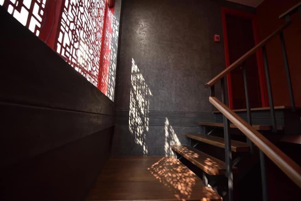 Caiyong Hometel & Cafe'S Studio بانكوك المظهر الخارجي الصورة