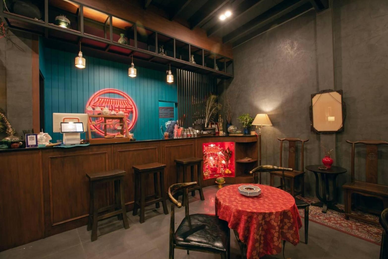Caiyong Hometel & Cafe'S Studio بانكوك المظهر الخارجي الصورة